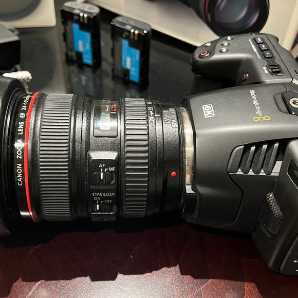 Blackmagic 6k Camera + Canon EF 24-105 F/2.8L 1:4 + 2 Batteries - Picture 3 of 11